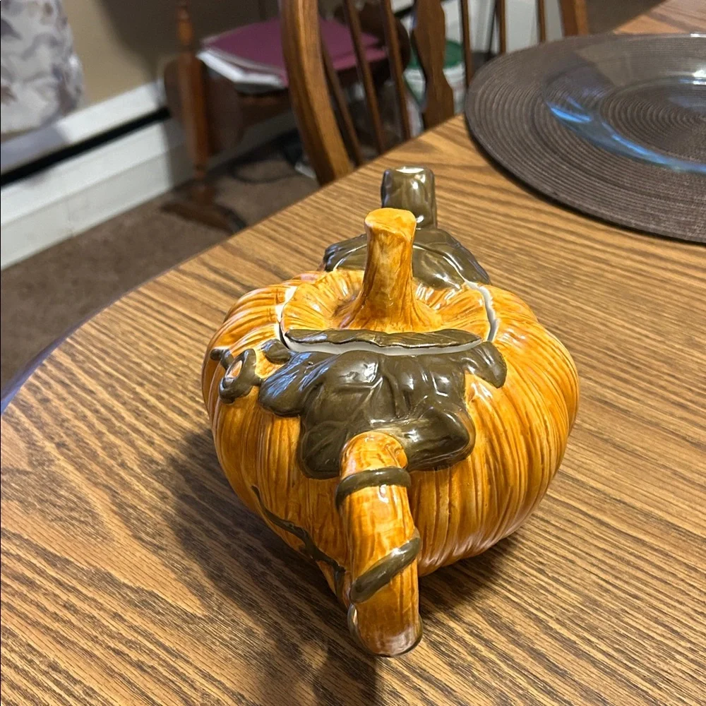 Harvest Pumpkin Teapot - Orange and Brown - Picture 3 of 6